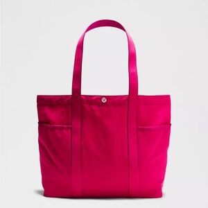 Lululemon Daily Multi-Pocket Tote Bag 20L passionate/ripened raspberry